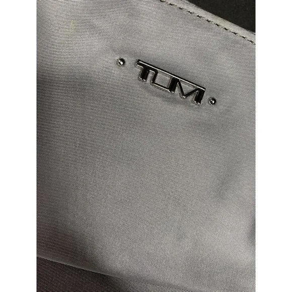 TUMI Nylon Tote Bag Laptop Travel Bag Gray Double Handles Zip Pockets Women's L - Picture 12 of 13